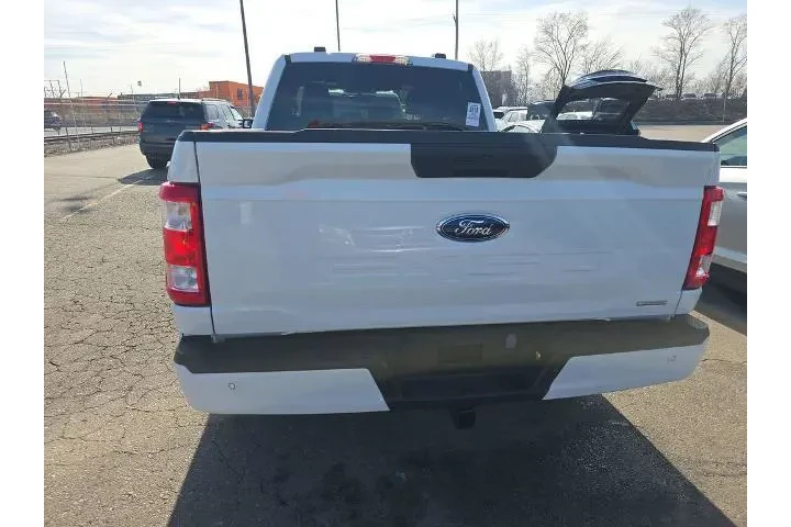$27999 : Ford F-150 2023 4x2 XLT 4dr image 5