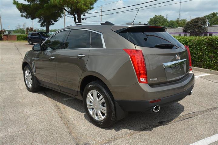 2016 SRX Luxury Collection image 10