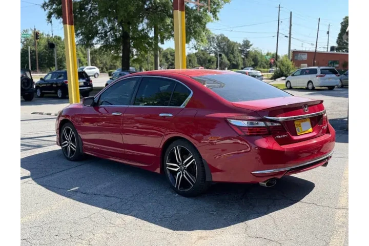 2016 Accord Sport image 5