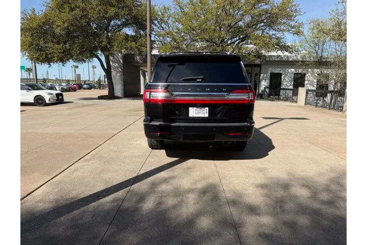 $31480 : Lincoln Navigator 2020 4x4 R image 5