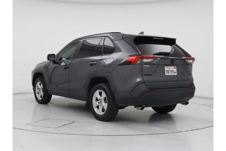 $25998 : Toyota RAV4 2021 XLE 4dr SUV image 2