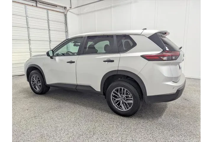 $23997 : Nissan Rogue 2024 AWD S 4dr image 4