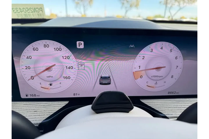 Genesis GV80 2025 AWD 3.5T P image 10