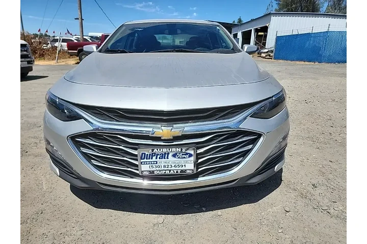 $15745 : Chevrolet Malibu 2022 LT 4dr image 9
