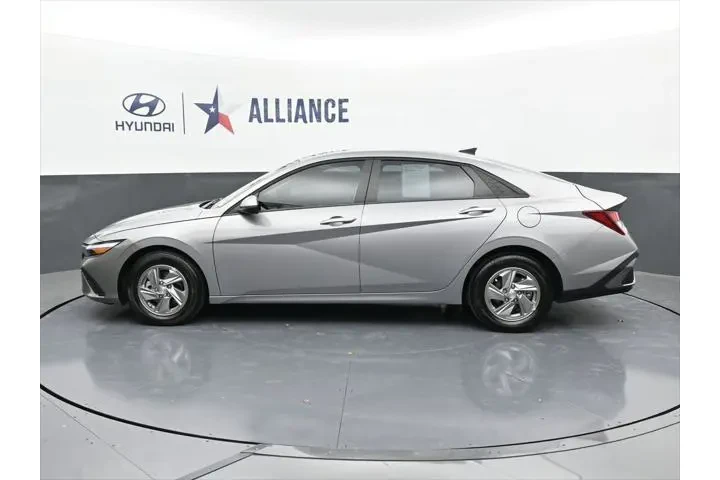 $18988 : Hyundai ELANTRA 2025 SE 4dr image 3