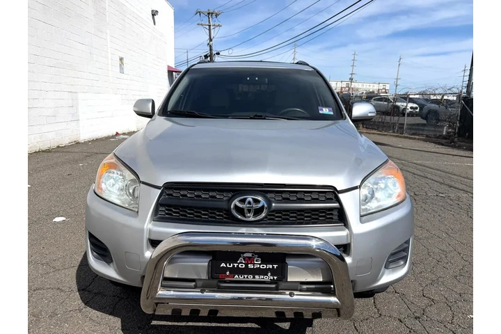 2011 RAV4 FWD 4dr 4-cyl 4-Spd image 9