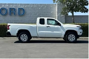 $32575 : Nissan Frontier 2023 4x2 S 4 thumbnail