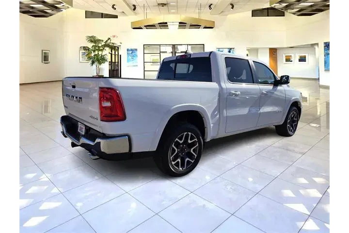 $39995 : Ram 1500 2025 4x4 Laramie 4d image 7