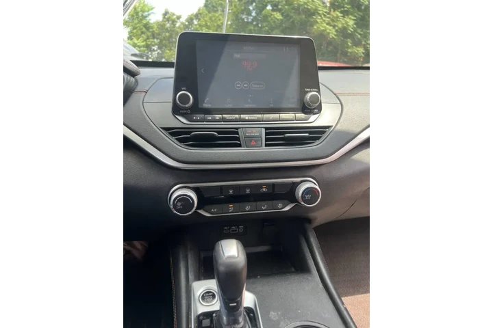 $12999 : 2020 Altima 2.5 SR image 10