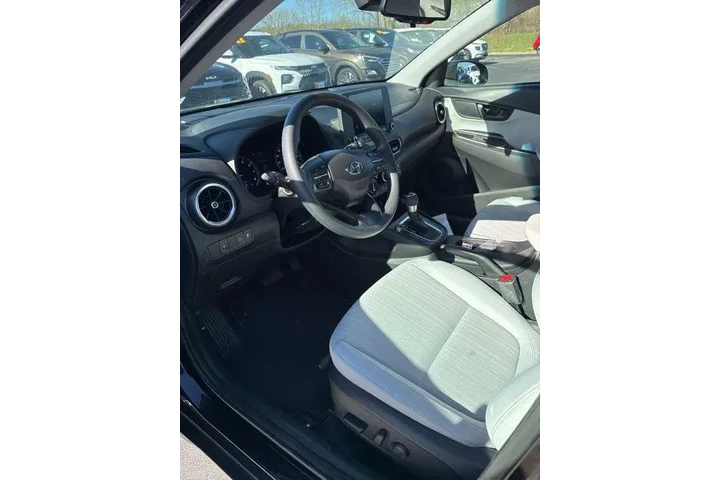 $22490 : Hyundai KONA 2023 AWD SEL 4d image 6