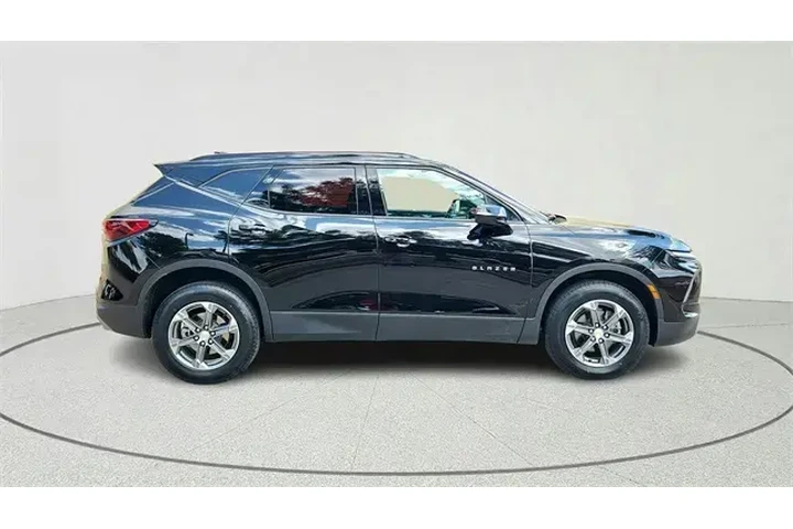 $25222 : Chevrolet Blazer 2024 LT 4dr image 2