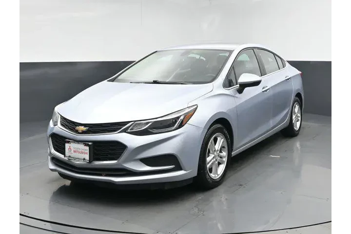 $7952 : Chevrolet Cruze 2017 LT Auto image 1
