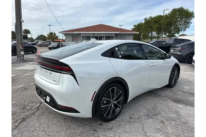 $26189 : Toyota Prius 2025 image 3
