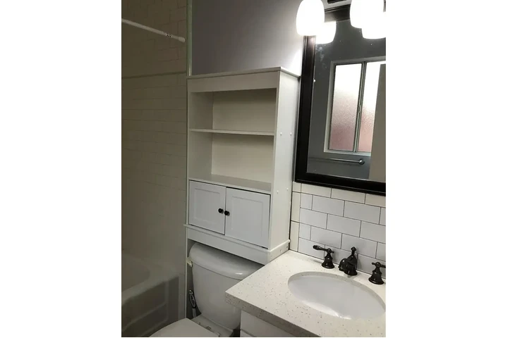 $1350 : Rarely on the market! image 8