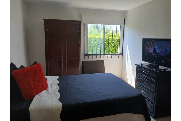 $1300000 : ARRIENDO APARTAESTUDIO AMOBLAD image 4