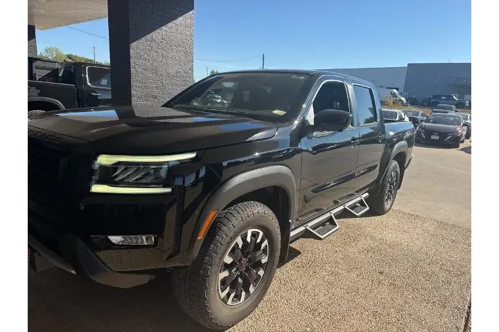 $32613 : Nissan Frontier 2023 4x4 S 4 image 1