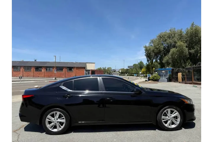 $19995 : 2020 Altima 2.5 SR image 5