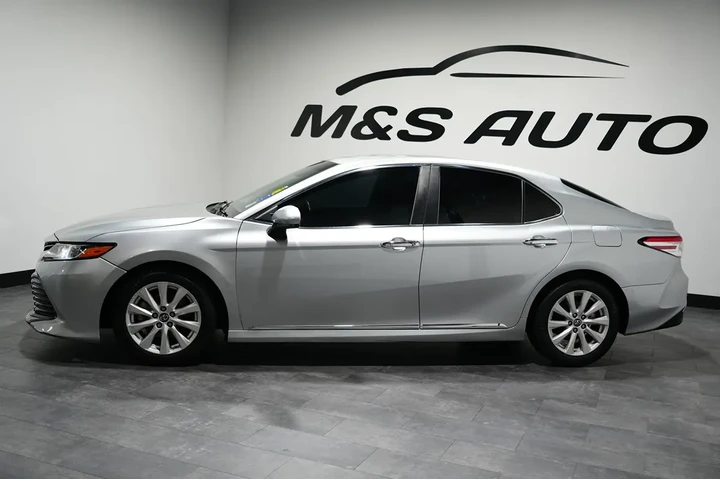 $14491 : 2018 Camry image 3