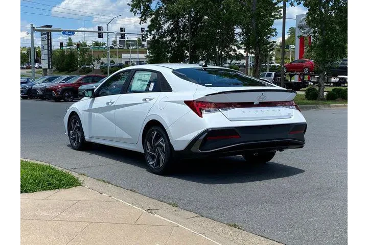 $27353 : Hyundai ELANTRA 2025 SEL Con image 5