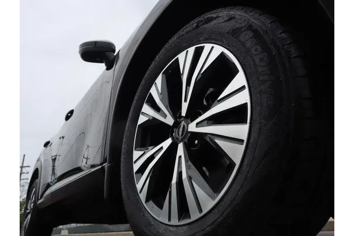 $20298 : Nissan Rogue 2022 AWD SV 4dr image 10