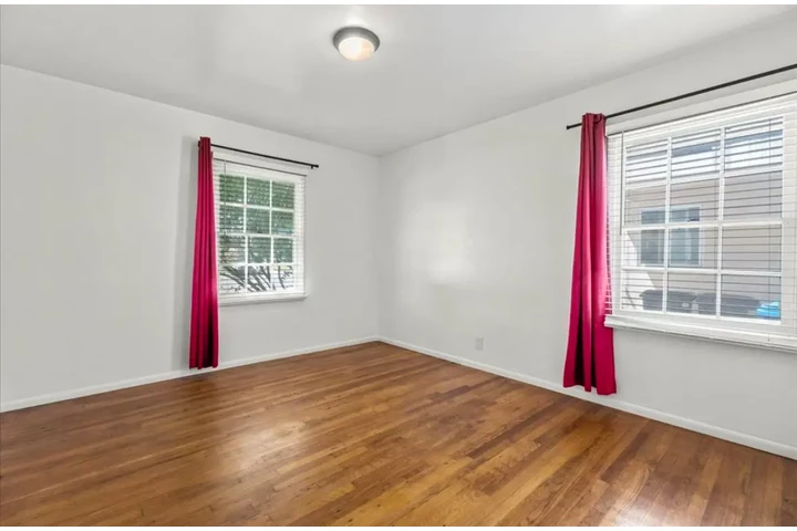 $2480 : Beautiful 3Bed 2Bath House, LA image 8