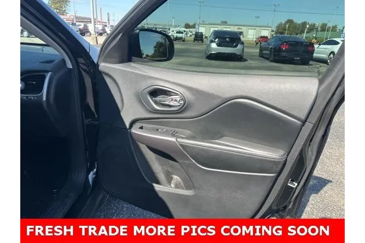 $12616 : Jeep Cherokee 2019 Latitude image 10