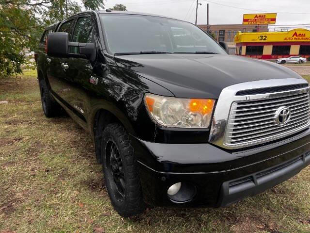 $19995 : 2011 Tundra Limited image 3