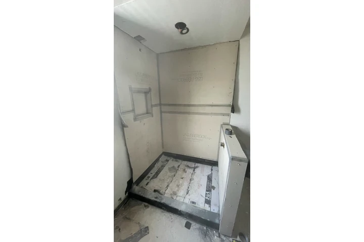 Handyman/ Construction image 4