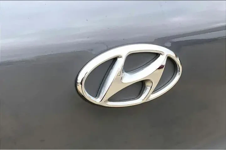 $12479 : Hyundai TUCSON 2018 Sport 4d image 10