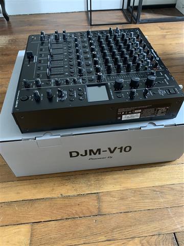 Pioneer CDJ-3000/DJM V10 Mixer image 3
