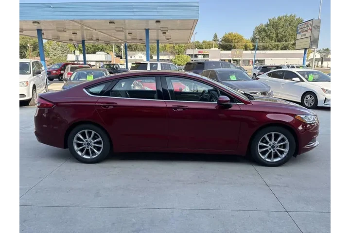 $13990 : 2017 Fusion SE image 6