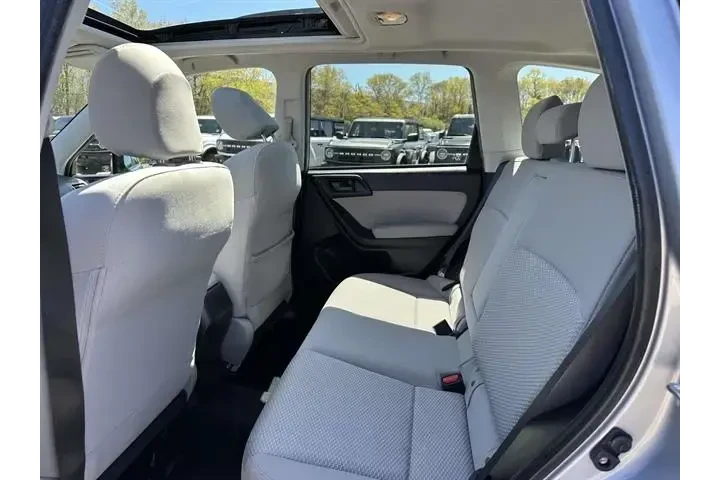 $14455 : Subaru Forester 2016 AWD 2.5 image 10