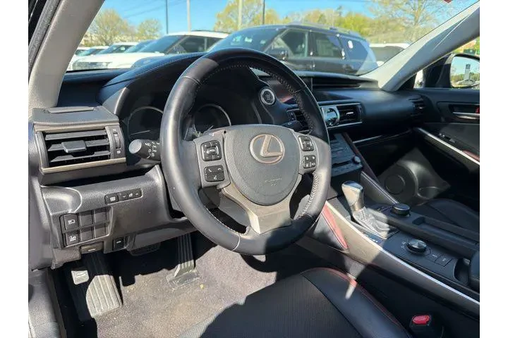 $28944 : Lexus IS 300 2020 4dr Sedan image 9