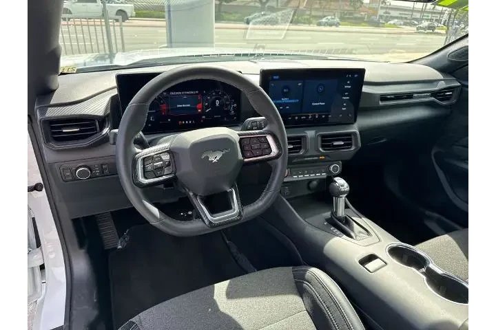 $28888 : Ford Mustang 2024 EcoBoost P image 8