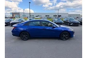 $19990 : Hyundai ELANTRA 2023 SEL 4dr thumbnail