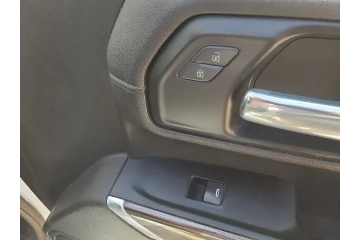 $39909 : Chevrolet Silverado 2500HD 2 image 9