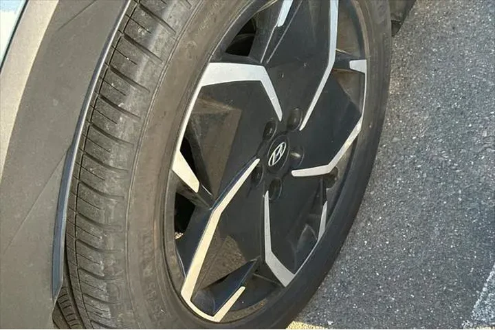 $25990 : Hyundai IONIQ 5 2024 SEL 4dr image 4