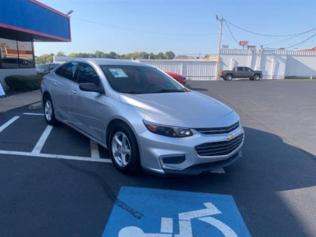 2018 Malibu image 2