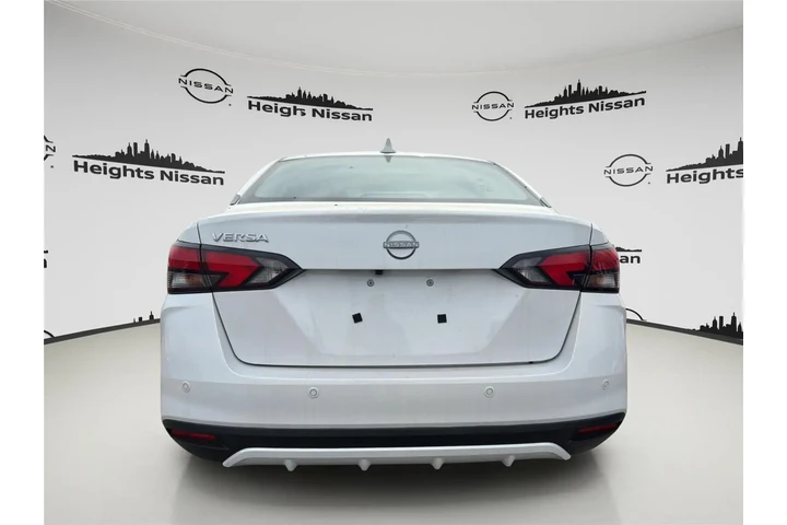 $18477 : Nissan Versa 2025 SV 4dr Sed image 4