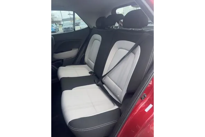 $14977 : Hyundai VENUE 2024 SEL 4dr C image 7