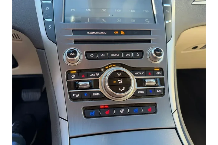 $24000 : Lincoln MKZ 2019 Reserve II image 8