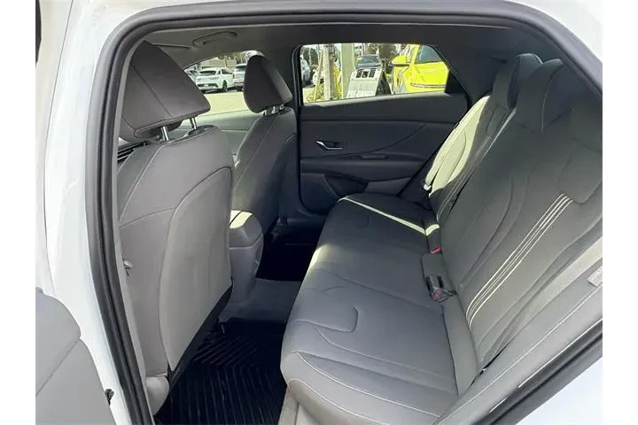 $18985 : Hyundai ELANTRA 2024 SEL 4dr image 10