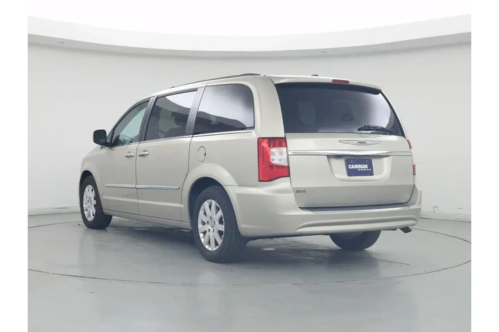 $21998 : Chrysler Town and Country 20 image 2