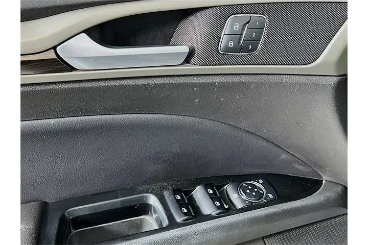 $8975 : Ford Fusion 2013 SE 4dr Seda image 9