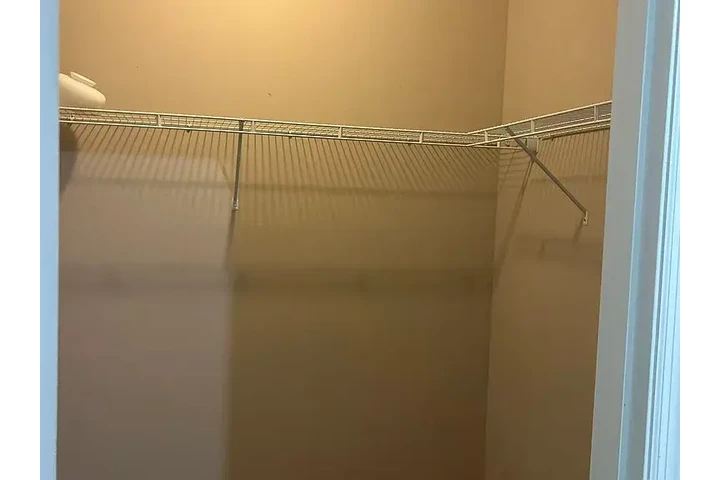 $350 : Room for rent image 1