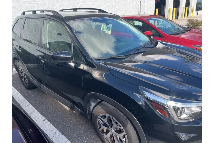 $18862 : Subaru Forester 2019 AWD Pre image 3