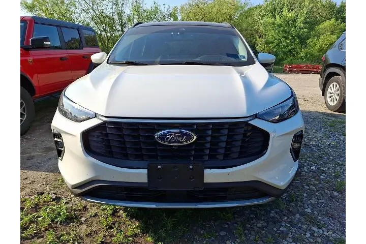 $28617 : Ford Escape 2023 AWD Platinu image 2