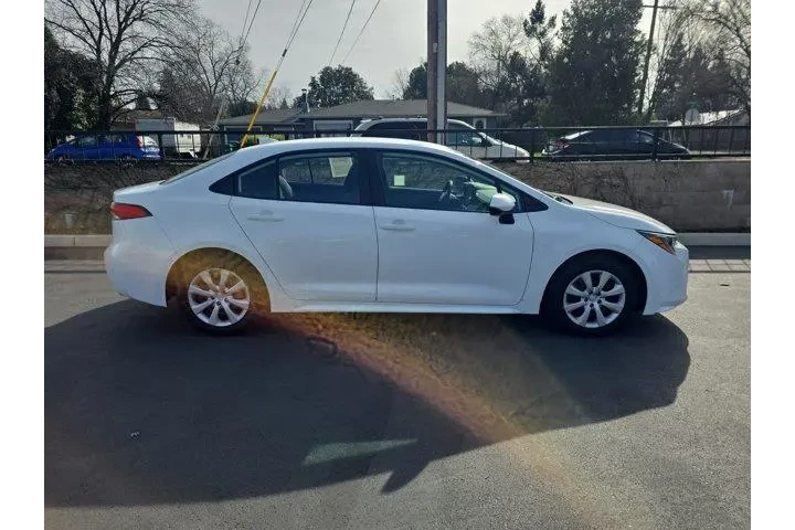 $22995 : Toyota Corolla 2025 LE 4dr S image 3
