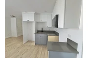 $2000 : 1-BED APARTMENT • CRENSHAW BLV thumbnail
