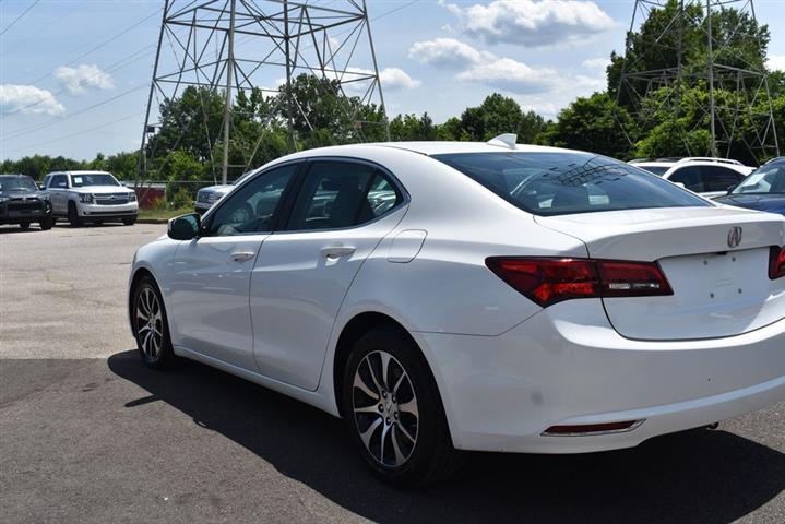 2017 TLX w/Tech image 8